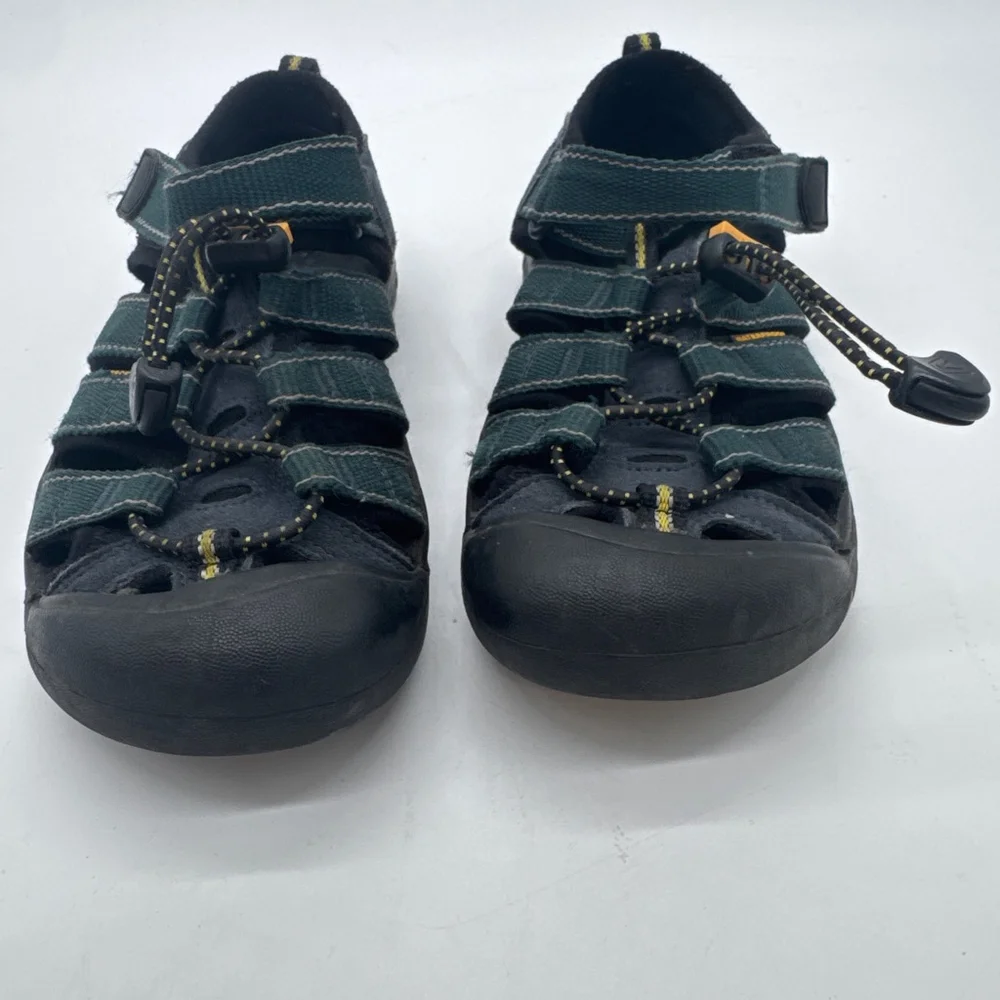 KEEN Newport H2 Youth Waterproof Shoes Size 2 Black Green